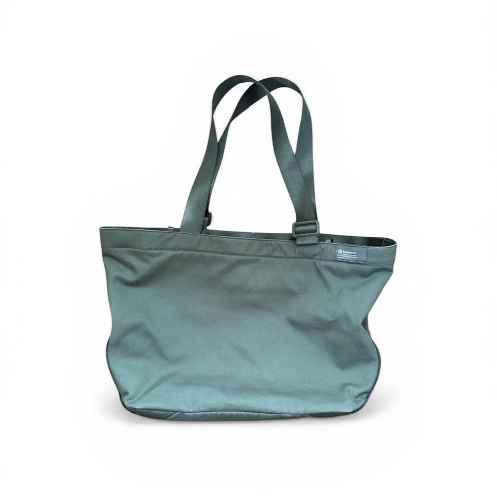 Lululemon Clean Lines Tote Bag 22L